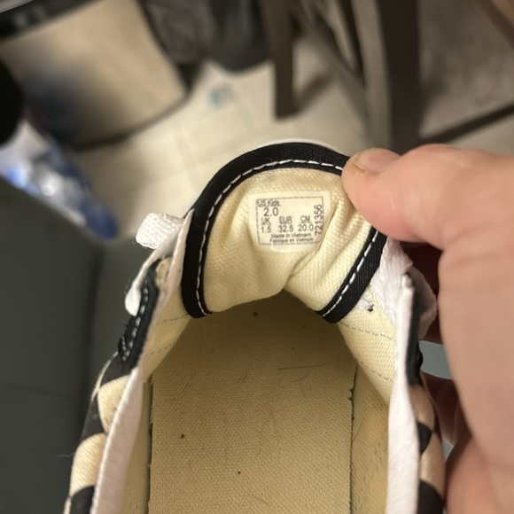 Girls Size 2 Vans BNWOT ❤️❤️ - Picture 5 of 5